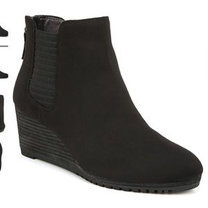 Dr. Scholl’s Black Critic Ankle Boots